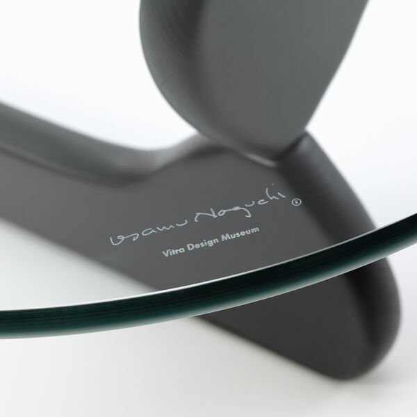 Noguchi Coffee Table, black ash, Vitra 